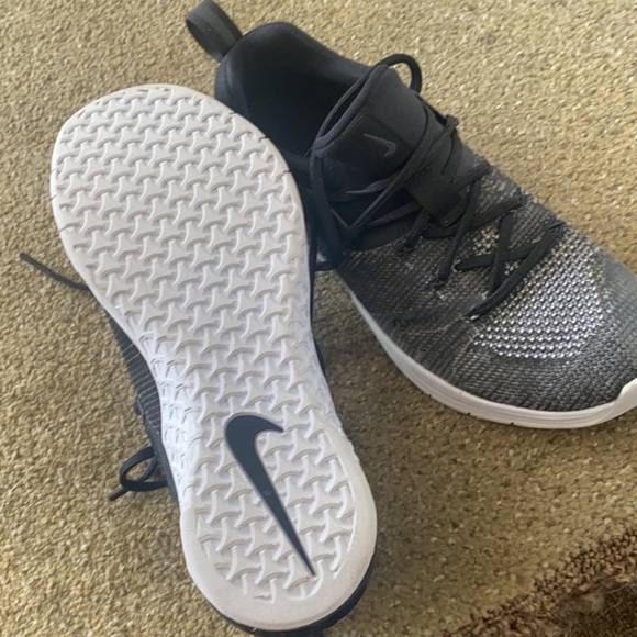 Nike Metcon flyknit 3 - size 8- black - Picture 3 of 4